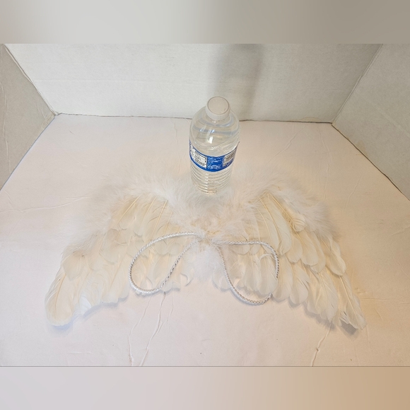 White feather wings - Picture 1 of 8